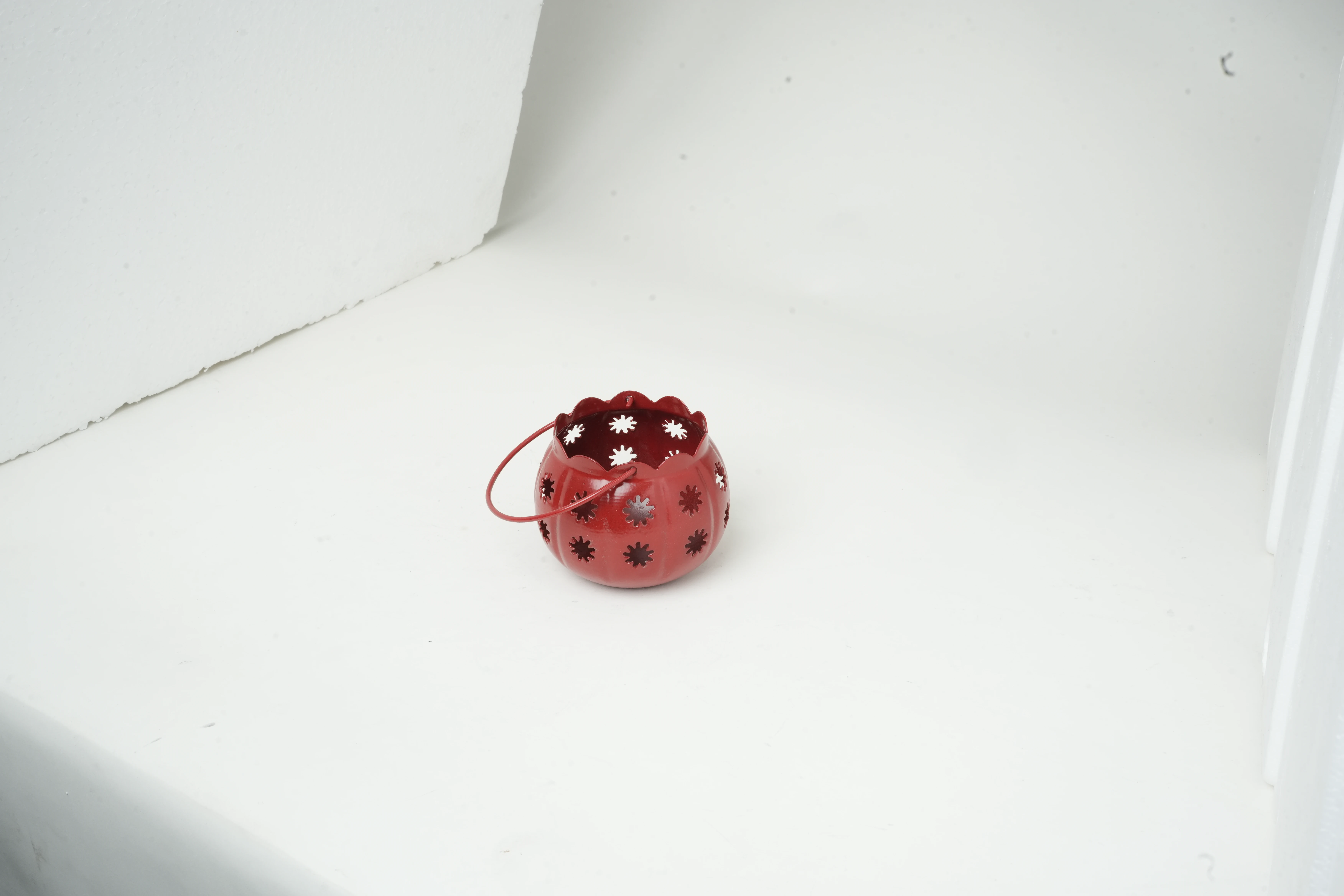 Decorative Metal Hanging Tealight Candle Holder