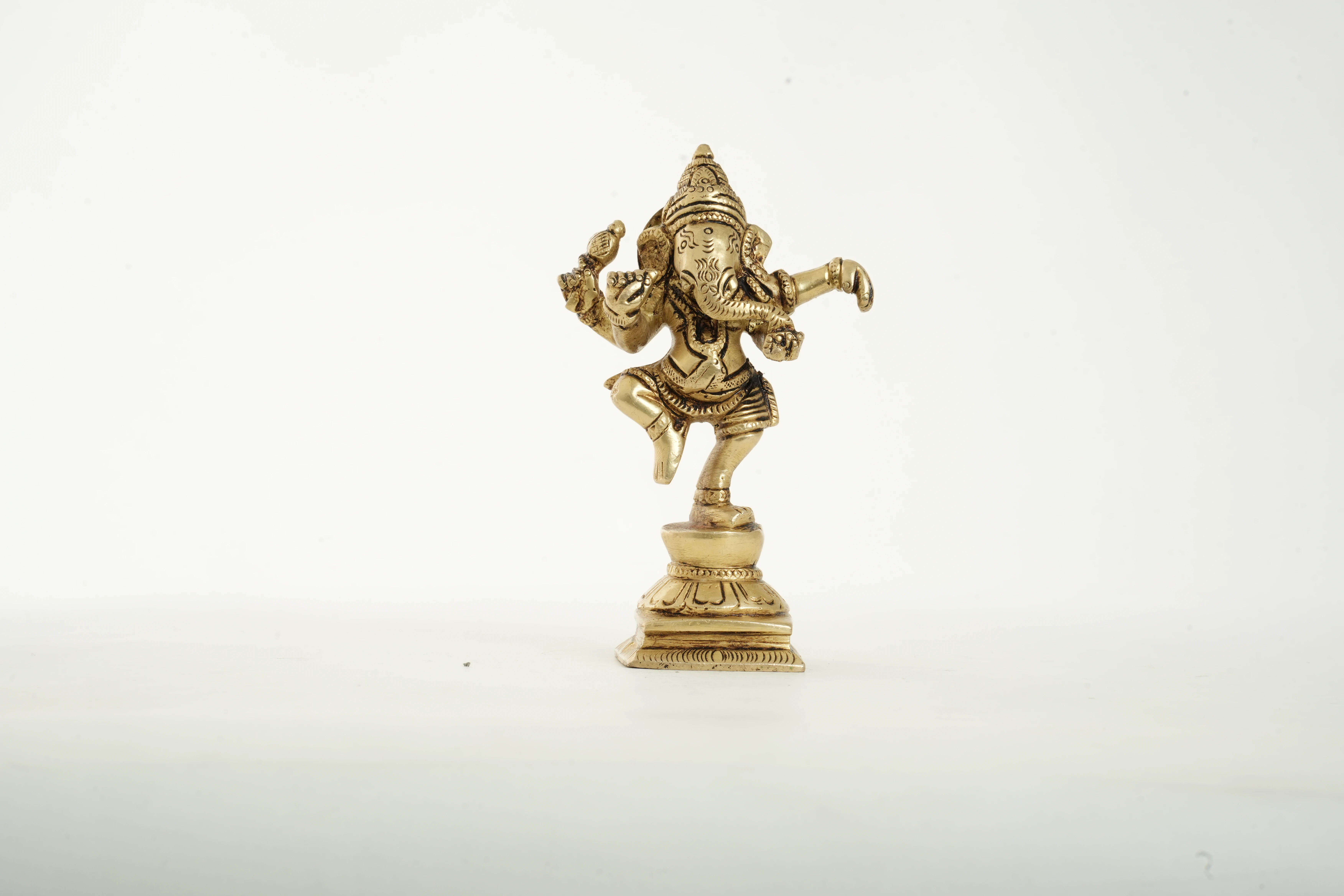 Dancing Lord Ganesha Brass Idol - View 5